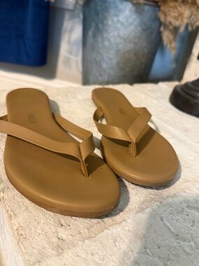 TKEES Lily Nudes Thong Sandals Beach Bum